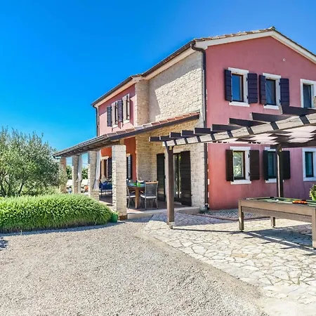 Olive Tree By ヴィラ Štokovci